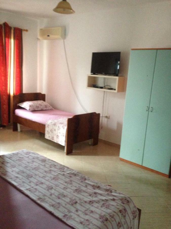 Hotel Moris Kryemëdhej المظهر الخارجي الصورة