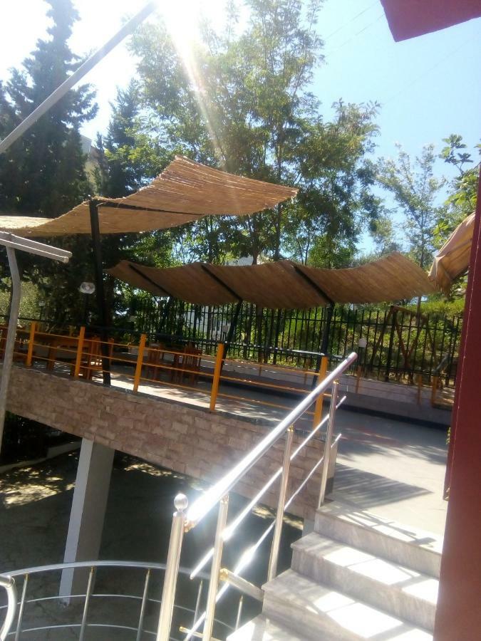 Hotel Moris Kryemëdhej المظهر الخارجي الصورة